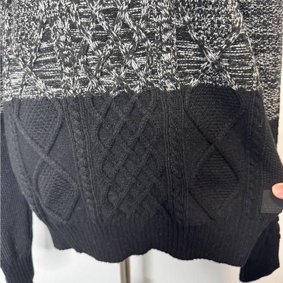 Guess Knit Colourblock Sweater - Picture 12 of 15